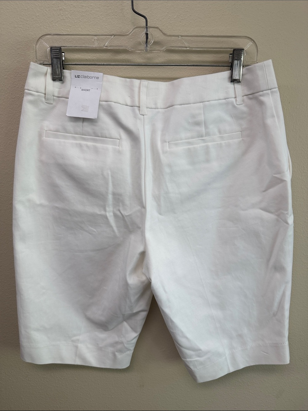 Liz Claiborne Women’s Shorts Sz6 NWT
